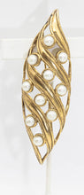 Load image into Gallery viewer, Vintage Pointed Ellipse Gold Tone and Faux Pearl Brooch  - JD11048
