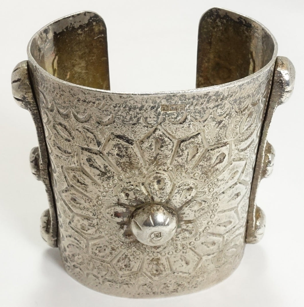 Vintage Handmade Wide 5-1/2 oz Sterling Silver Heavily Carved Cuff Bracelet