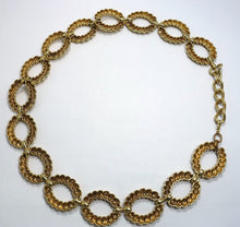 Load image into Gallery viewer, Vintage 1960s Gold Tone Large Ribbed Link Belt
