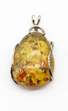 Load image into Gallery viewer, Vintage Amber Pendant  - JD10931