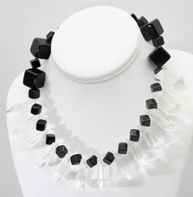 Load image into Gallery viewer, Vintage 70s Lucite Necklace  - JD10939