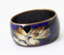 Load image into Gallery viewer, Vintage Glass Enclosed Imaged Bracelet  - JD10994