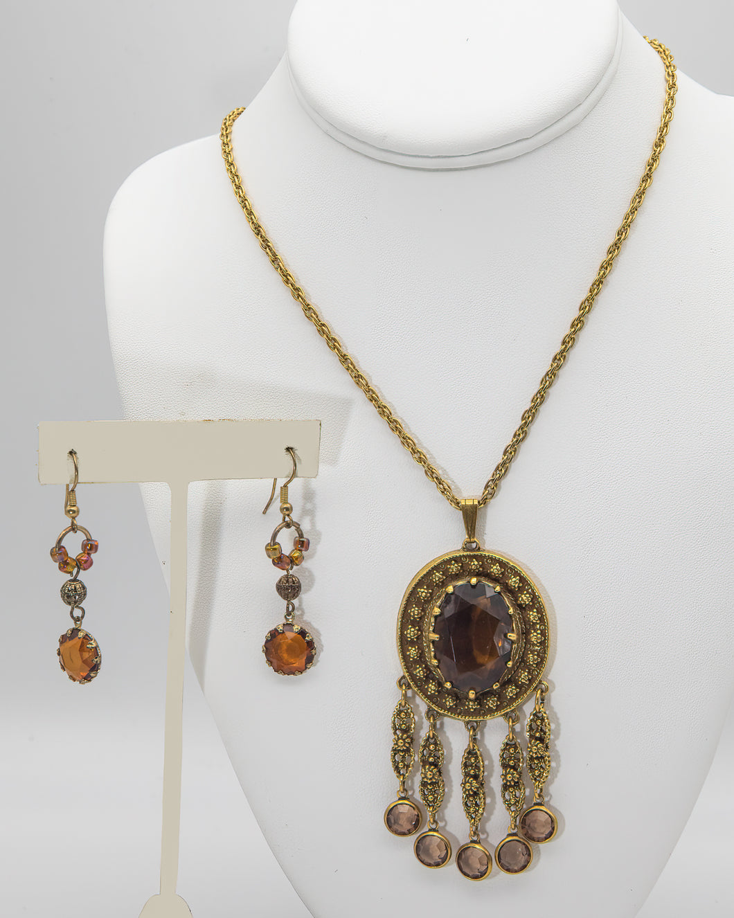 Vintage Signed Goldette Necklace And Earrings Set - JD10620