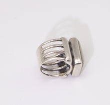 Load image into Gallery viewer, Sterling Silver Ring Size 7-1/2 - JD10575