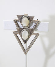 Load image into Gallery viewer, Deco Vintage Sterling Silver 3-Dimensional Triangle Pin - JD10642