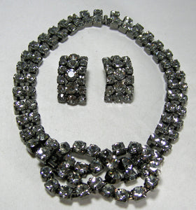 Unsigned Crystal Knot Necklace & Earring Set - JD10524