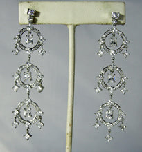 Load image into Gallery viewer, Vintage Long Crystal Dangling Pierced Earrings - JD10188