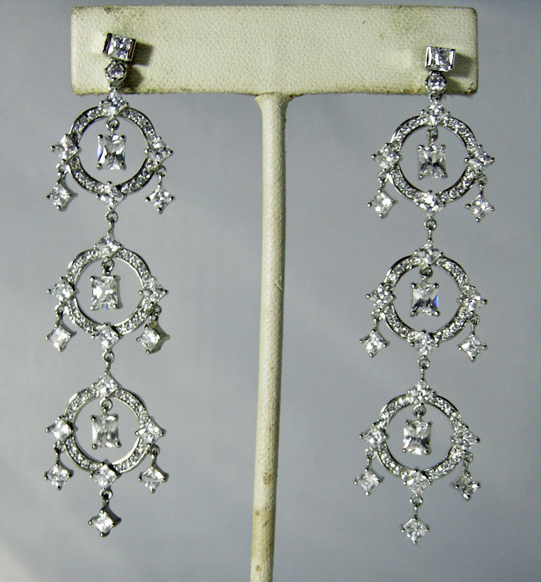 Vintage Long Crystal Dangling Pierced Earrings - JD10188