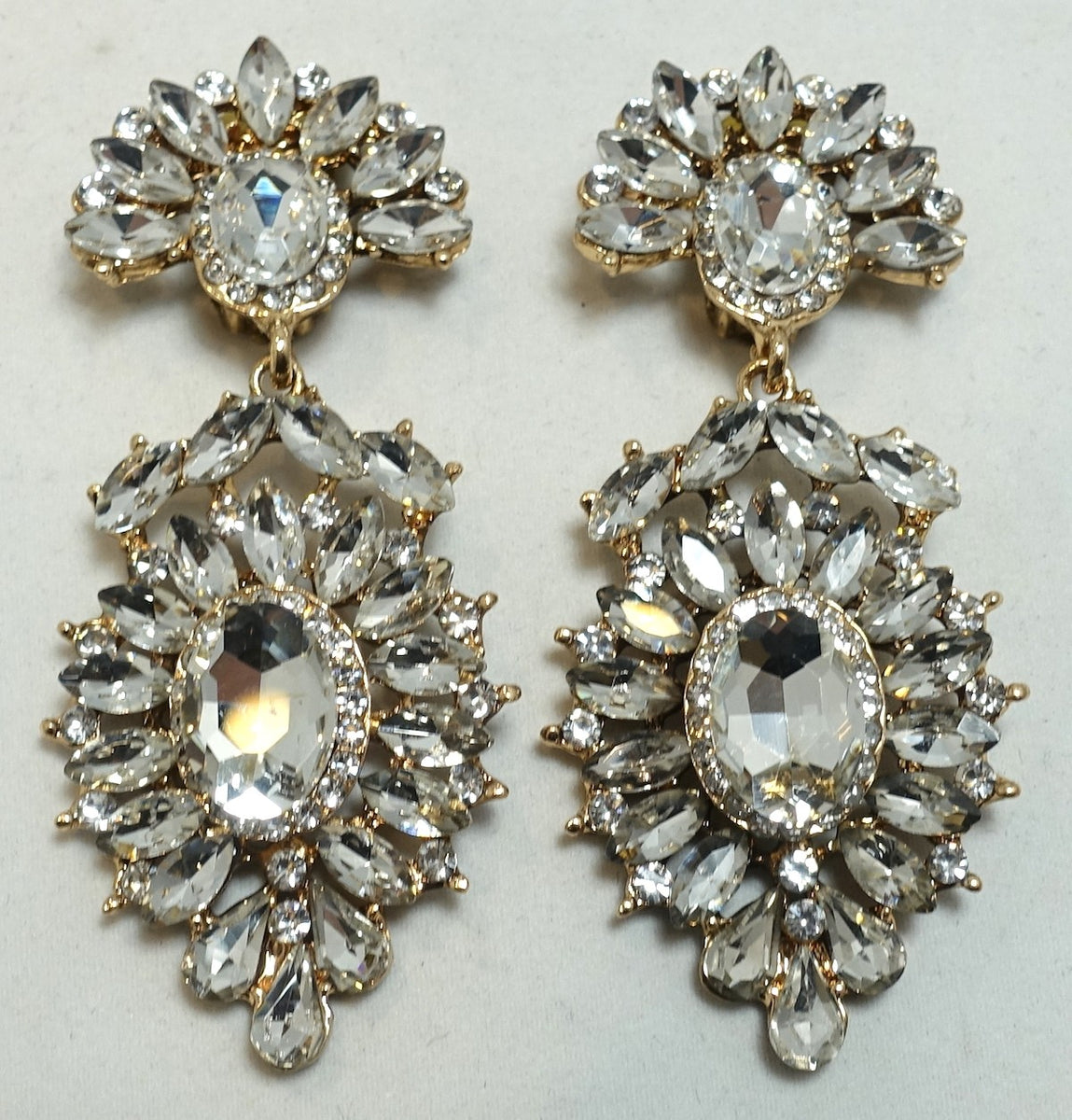 Vintage Signed DeMario Crystal Drop Earrings – Connie DeNave's Jeweldiva