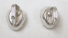 Load image into Gallery viewer, Vintage Unsigned Eisenberg Crystal Earrings
