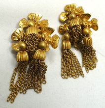Load image into Gallery viewer, Vintage Franch Signed Lucien Piccard Clover Dangle Drop Earrings