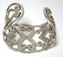 Load image into Gallery viewer, Vintage Signed Sterling Abstract Heart Cuff Bracelet