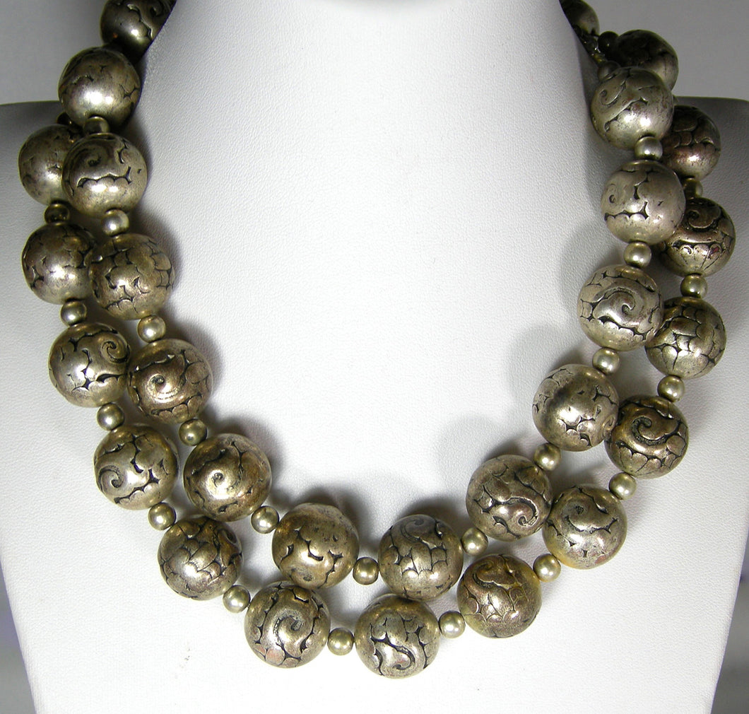 Vintage Rare Long Decorative Chrome Ball Necklace - JD10337