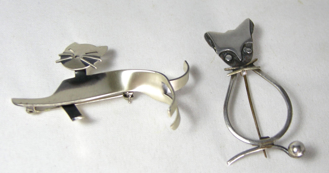 Vintage Set Of Two Sterling Silver Modern Cat Pins - JD10402