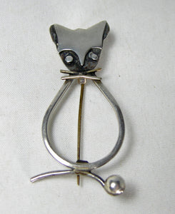 Vintage Set Of Two Sterling Silver Modern Cat Pins - JD10402