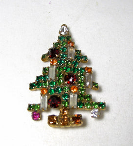Vintage Signed Weiss Collectible Christmas Tree Pin  - JD10495