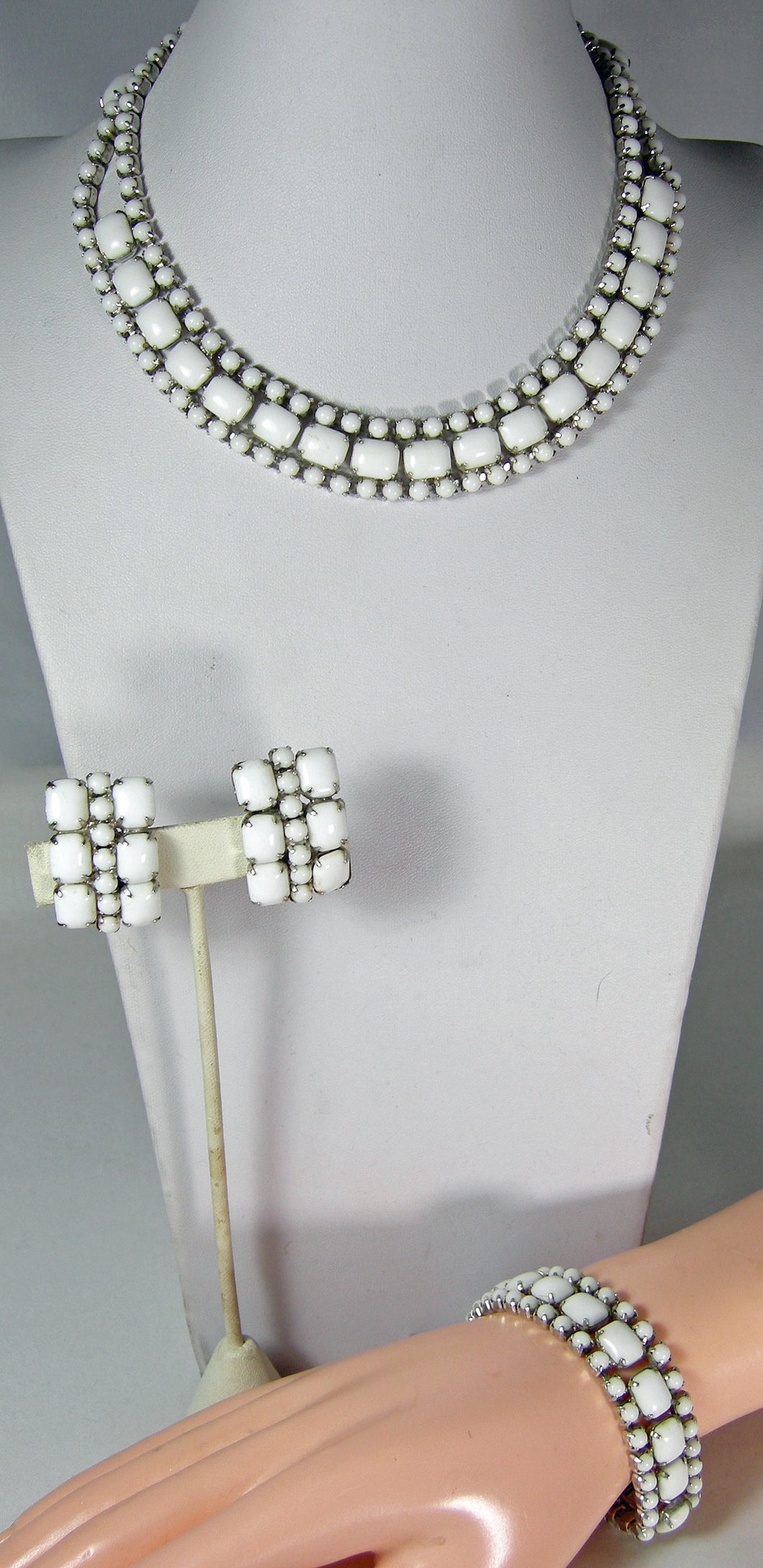 Vintage 1950s Milk Glass Necklace, Bracelet & Earrings Set