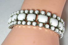 Load image into Gallery viewer, Vintage 1950s Milk Glass Necklace, Bracelet &amp; Earrings Set  - JD10434